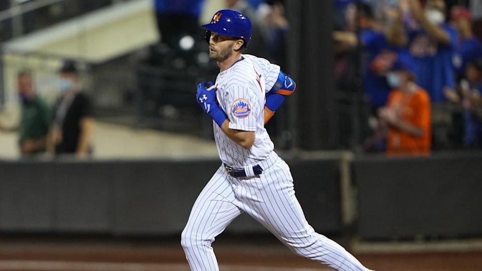 Jeff McNeil rounds bases after HR vs. Phillies