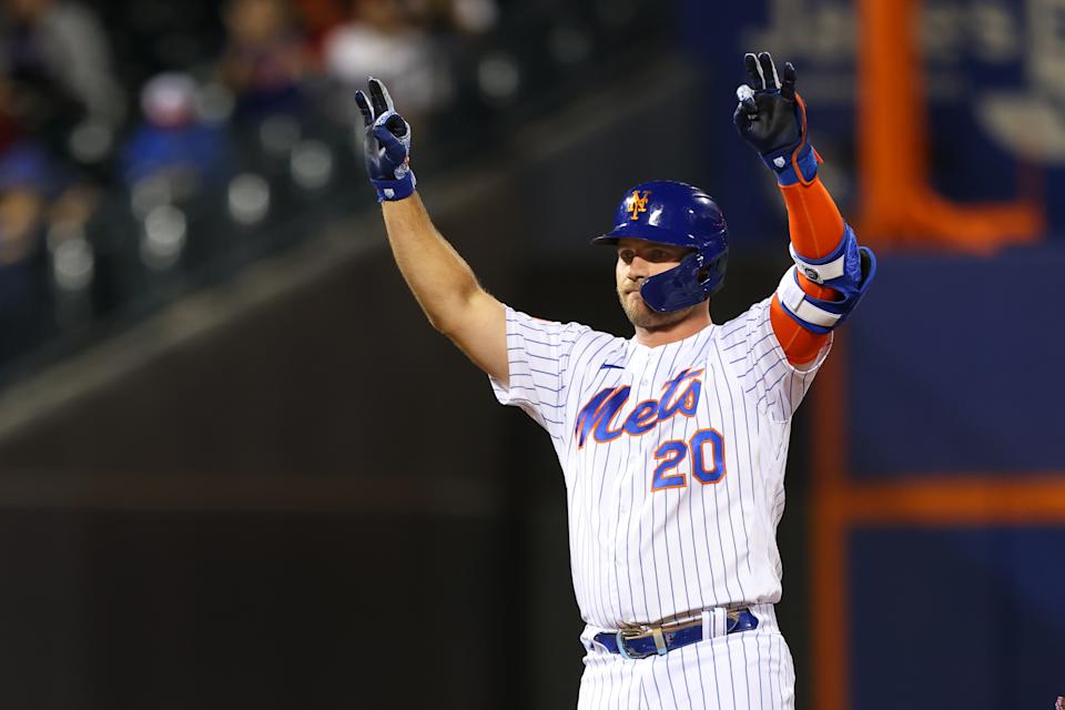 NEW YORK, NY - SEPTEMBER 02: Pete Alonso #20 of the New York Mets in action against the Miami Marlins during a game at Citi Field on September 2, 2021 in New York City. (Photo by Rich Schultz/Getty Images)