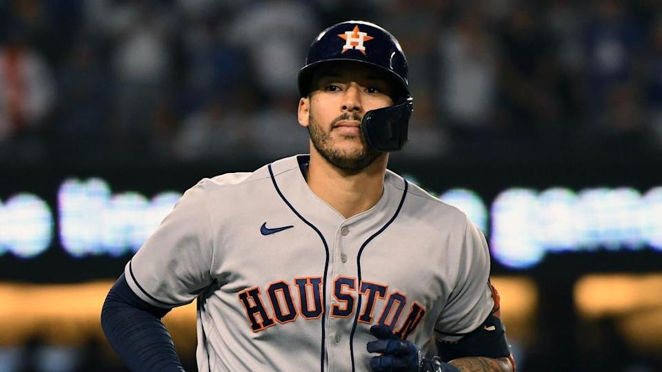 Carlos Correa rounds bases after home run