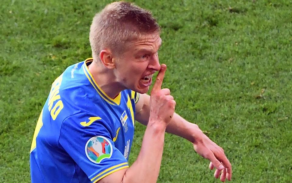 Oleksandr Zinchenko attacks Vladimir Putin over Ukraine invasion: 'I hope you die the most painful death' - AFP