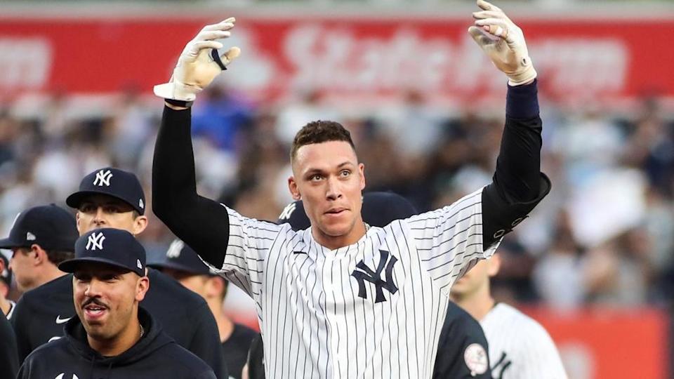 Aaron Judge hypes up crowd after walk off to clinch playoffs