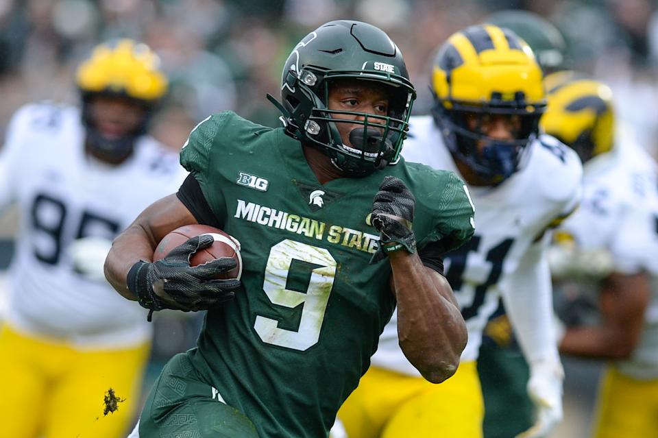 Michigan State's Kenneth Walker III is one of many talented backs in the 2022 NFL draft, but is there a Round 1 prospect this year? (Photo by Adam Ruff/Icon Sportswire via Getty Images)