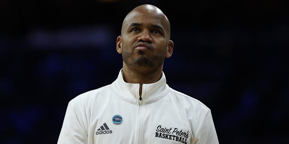 Shaheen Holloway reacts and looks up during Saint Peter's game against UNC.