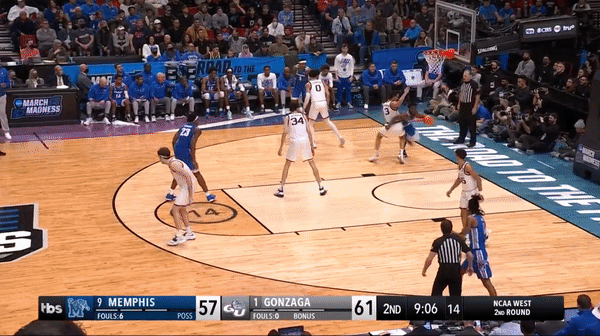 Gonzaga's Drew Timme scores on a transition layup during the Zags' win over Memphis. (Credit: TBS/March Madness Live)