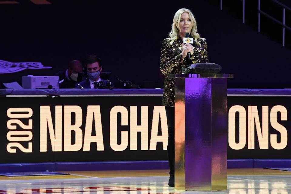 Jeanie Buss lakers