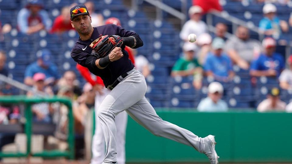 Marwin Gonzalez makes throw from infield at Yankees spring training