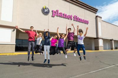 Planet Fitness Group Shot (CNW Group/Planet Fitness)