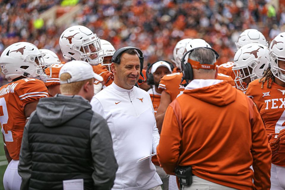 A raw, unfiltered, tell-it-like-it-is Steve Sarkisian laid out his expectations for the 2022 season and his thoughts on the 2021 season Wednesday to about 300 Texas football fans at Houston's Touchdown Club. “I didn’t come here for a paycheck,&quot; he told them.