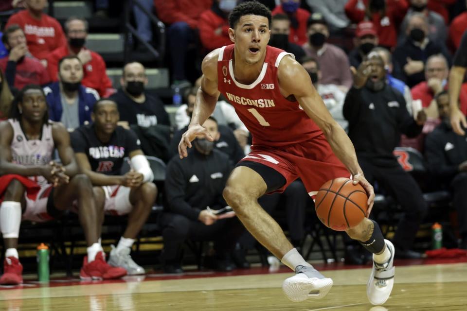 Wisconsin guard Johnny Davis drives against Rutgers.