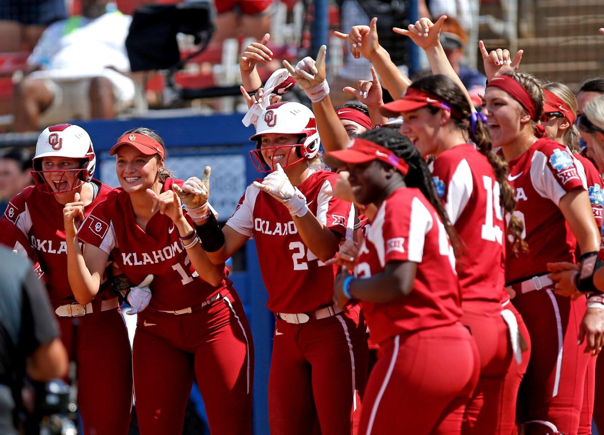 NCAA softball Oklahoma Sooners vs. Texas Longhorns score, updates from