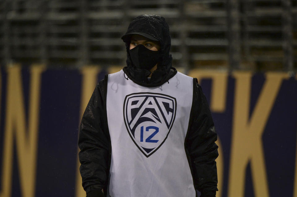 The Pac-12 lost two of its biggest brands to the Big Ten on Thursday. It might've played out differently if the conference had agreed to a new playoff deal when it had the chance. (Jeff Halstead/Icon Sportswire via Getty Images)