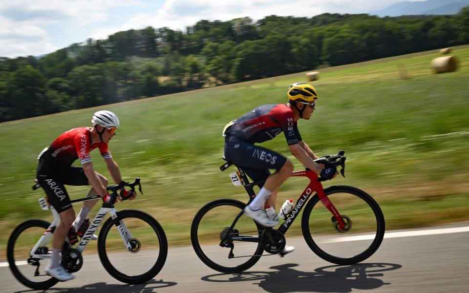 Dylan van Baarle leads the way ahead of Connor Swift&nbsp; - GETTY IMAGES