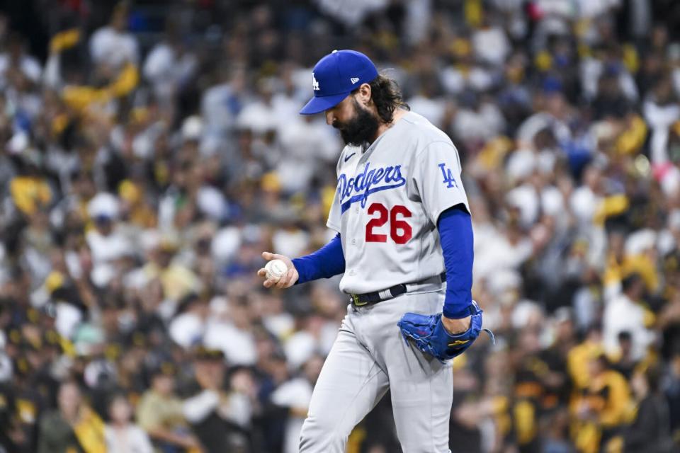 Dodgers starter Tony Gonsolin prepares to pitch in Game 3 of the NLDS on Oct. 14, 2022.