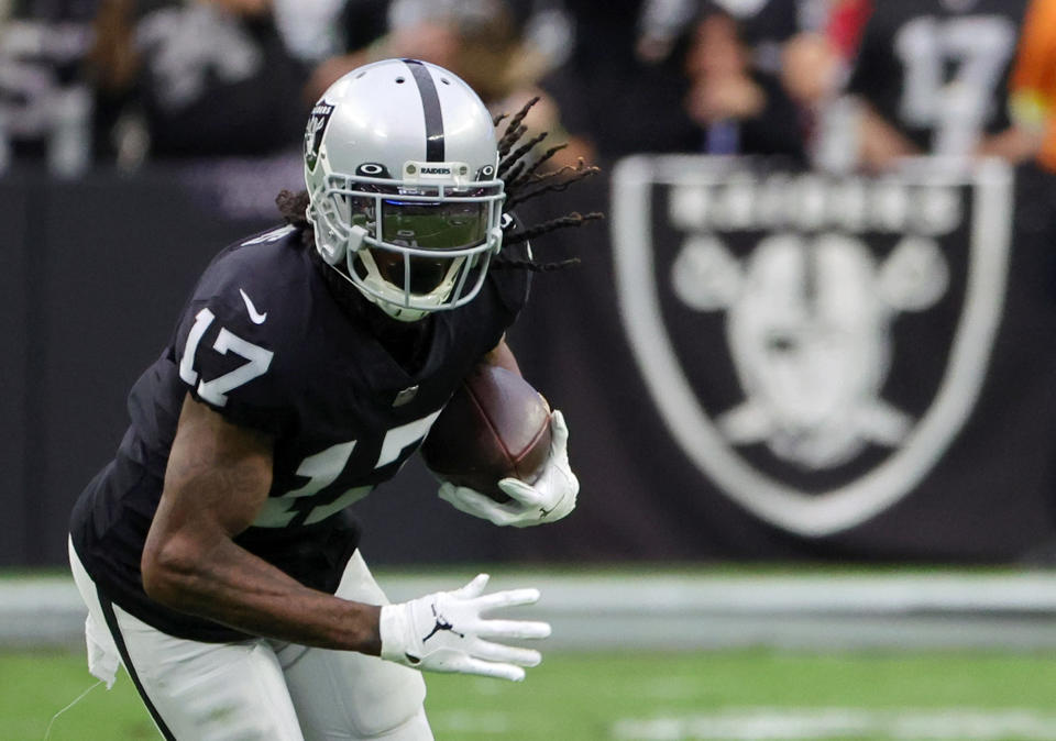 Davante Adams and the Las Vegas Raiders might be rounding into form at an opportune time. (Photo by Ethan Miller/Getty Images)