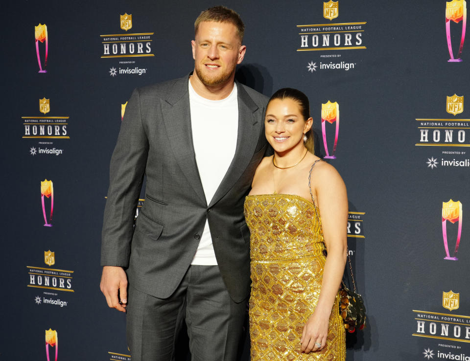 INGLEWOOD, CALIFORNIA - FEBRUARY 10: (L-R) J.J. Watt and Kealia Watt attend the 11th Annual NFL Honors at YouTube Theater on February 10, 2022 in Inglewood, California. (Photo by Jeff Kravitz/FilmMagic)