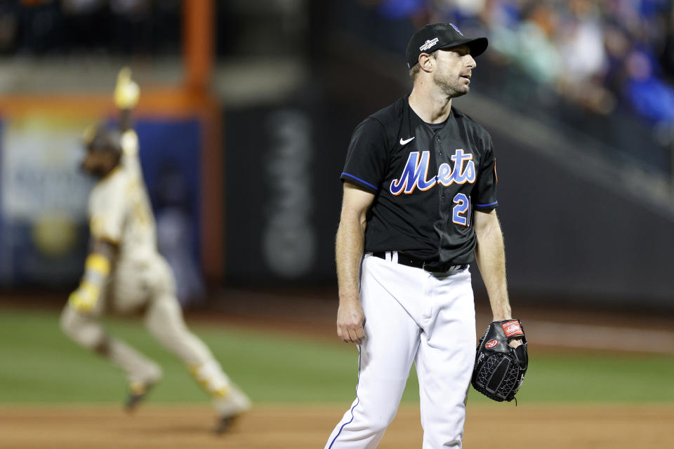 NEW YORK, NEW YORK - OCTOBER 07: Max Scherzer #21 of the New York Mets reacts after giving up a three-run home run to Jurickson Profar #10 of the San Diego Padres during the fifth inning of Game One of the NL Wild Card Series at Citi Field on October 07, 2022 in the Flushing neighborhood of the Queens borough of New York City. (Photo by Sarah Stier/Getty Images)