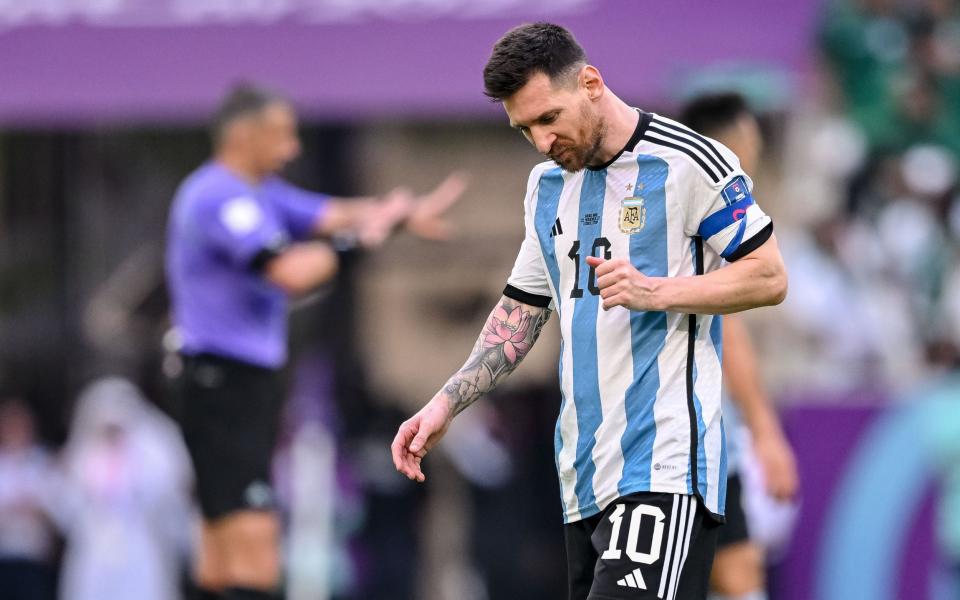 Lionel Messi of Argentina looks dejected during the FIFA World Cup Qatar 2022 Group C match between Argentina and Saudi Arabia - GETTY IMAGES/Harry Langer