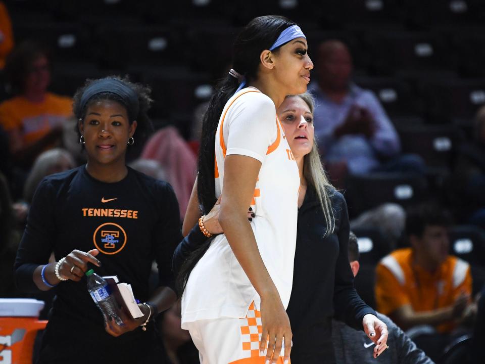 Tennessee Lady Vols basketball coach Kellie Harper talks with center Tamari Key (20) during the women's NCAA college basketball game against Carson-Newman on Sunday, October 30, 2022 in Knoxville, Tenn. 