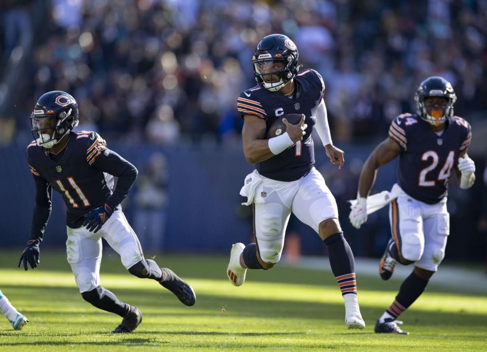 Bears quarterback Justin Fields (1) has been getting it done in the NFL