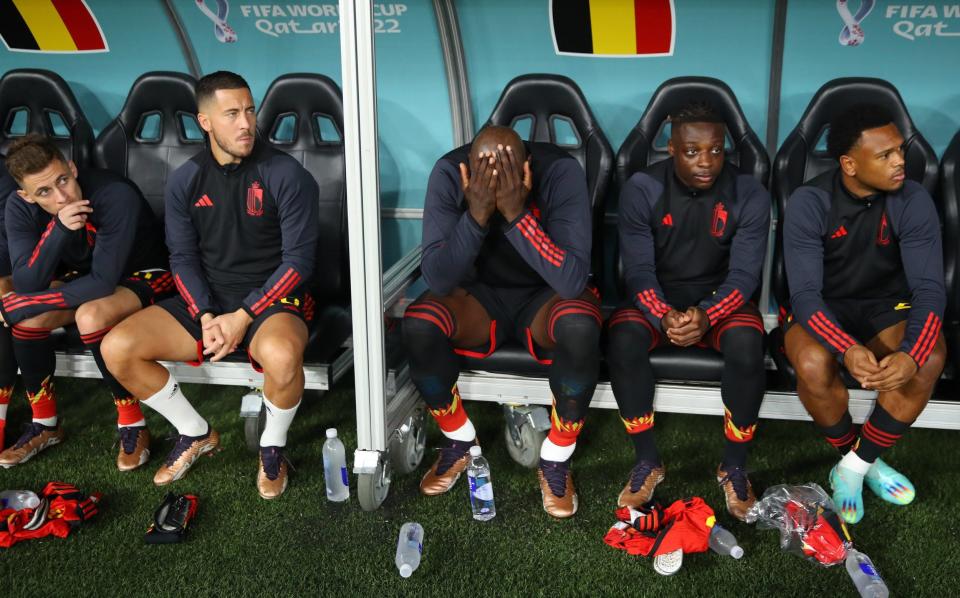 Romelu Lukaku and Eden Hazard of Belgium look dejected in the dugout - Marc Atkins/GETTY IMAGES