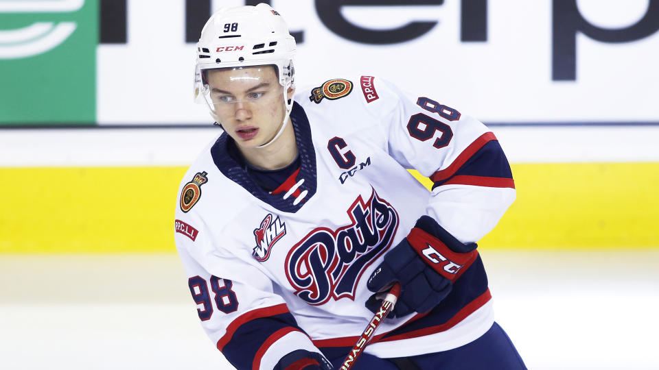 Connor Bedard's 2021-22 season is among the best ever in WHL history. (THE CANADIAN PRESS IMAGES/Larry MacDougal)