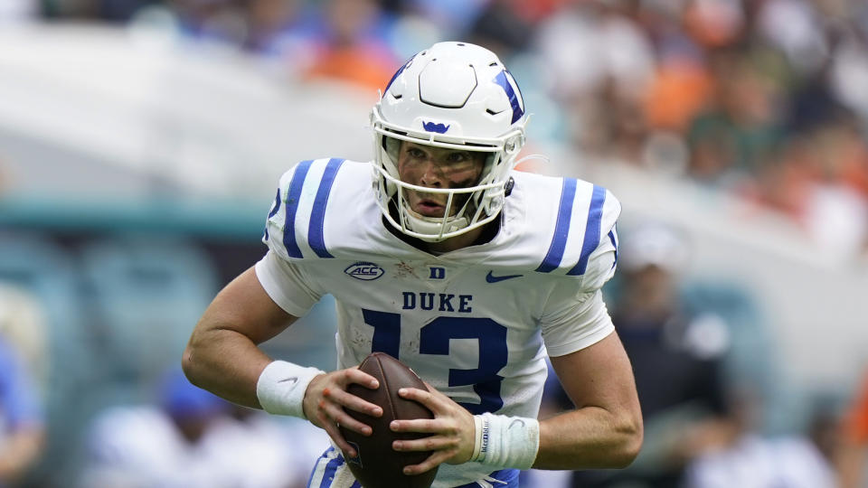 Duke quarterback Riley Leonard is hoping to help his team cap off a surprisingly successful season on a high note. (AP Photo/Wilfredo Lee)