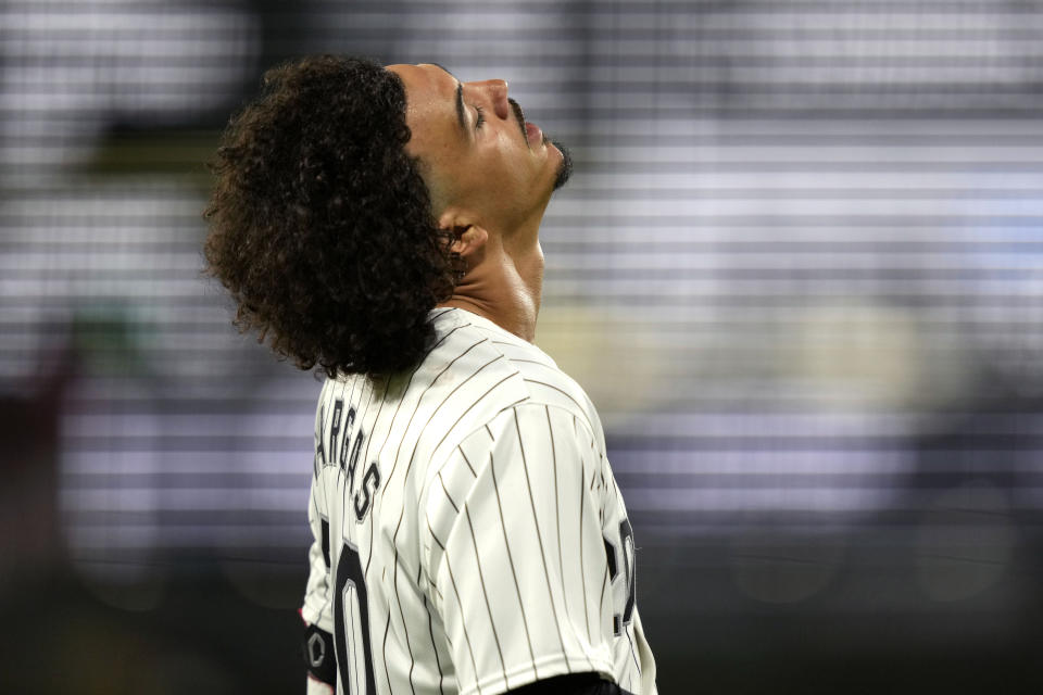 Miguel Vargas reacts after grounding out during the White Sox's franchise record 16hth straight loss. (AP Photo/Charles Rex Arbogast)