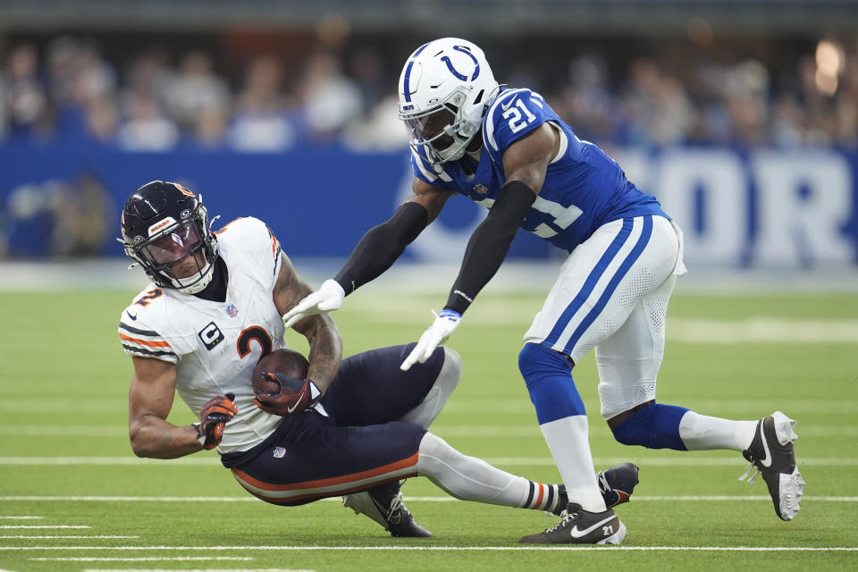 DJ Moore and the Bears came up a yard short of a Hail Mary touchdown to end the first half vs. the Colts. (AP Photo/Michael Conroy)