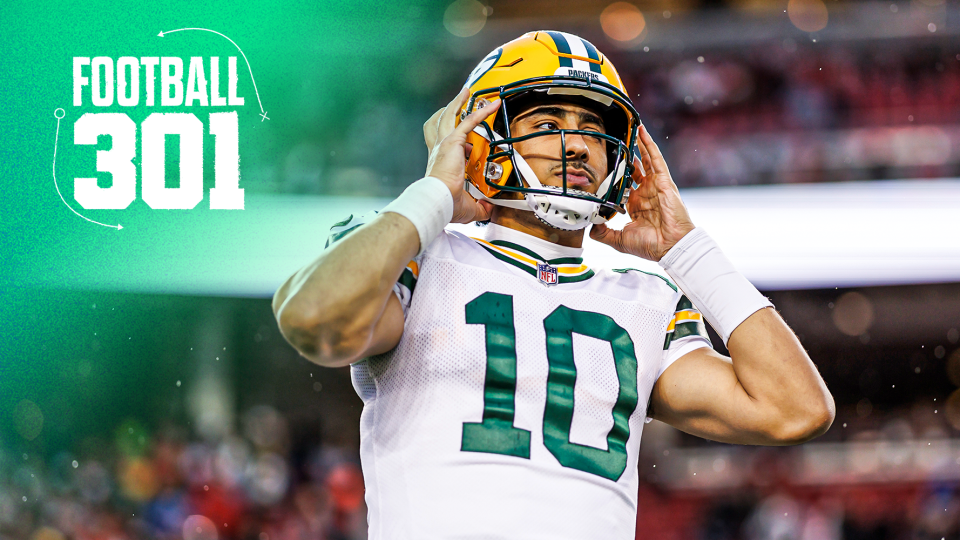 SANTA CLARA, CALIFORNIA - JANUARY 20: Jordan Love #10 of the Green Bay Packers looks on during pregame warmups before an NFC divisional round playoff football game against the San Francisco 49ers at Levi's Stadium on January 20, 2024 in Santa Clara, California. (Photo by Ryan Kang/Getty Images)