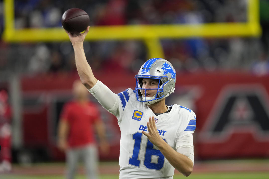 Detroit Lions quarterback Jared Goff warms up before an NFL football game against the Houston Texans, Sunday, Nov. 10, 2024, in Houston. (AP Photo/David J. Phillip)