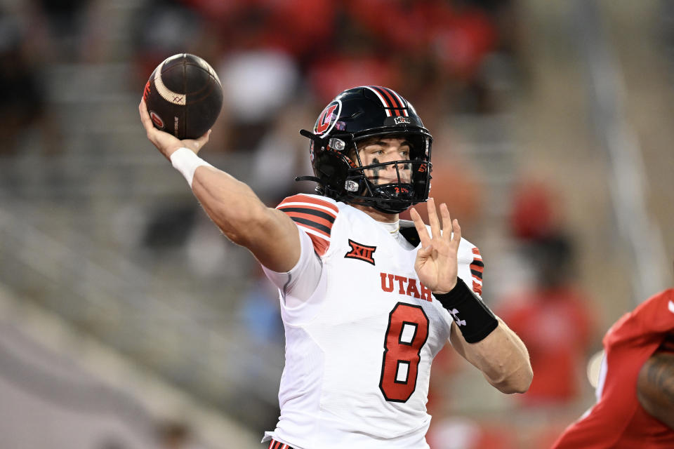 HOUSTON, TEXAS - OCTOBER 26: Brandon Rose #8 of the Utah Utes passes the ball against the Houston Cougars during the second half at TDECU Stadium on October 26, 2024 in Houston, Texas. (Photo by Jack Gorman/Getty Images)