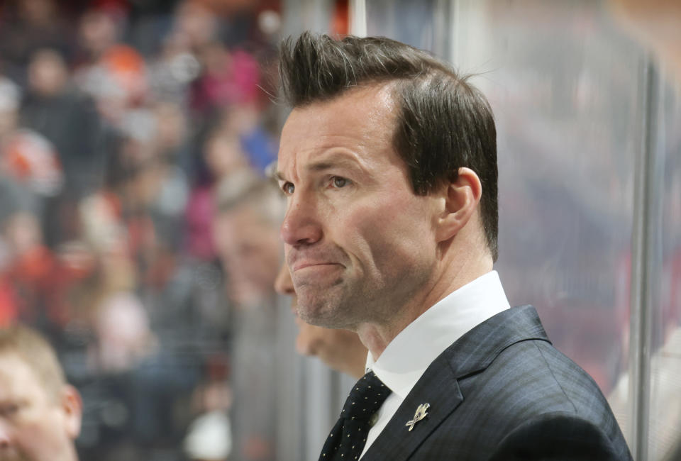 PHILADELPHIA, PENNSYLVANIA - NOVEMBER 23: Head Coach of the Chicago Blackhawks Luke Richardson looks on from his bench during the first period against the Philadelphia Flyers at the Wells Fargo Center on November 23, 2024 in Philadelphia, Pennsylvania. (Photo by Len Redkoles/NHLI via Getty Images)