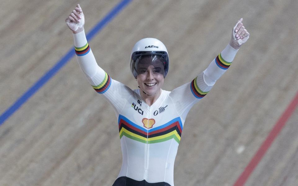 Emma Finucane of Great Britain celebrates winning the Women's Sprint Final