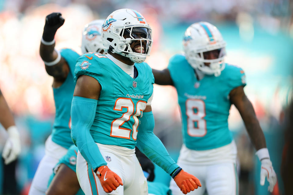 Jordyn Brooks #20 of the Miami Dolphins reacts after a stop during the first quarter against the San Francisco 49ers at Hard Rock Stadium on December 22, 2024 in Miami Gardens, Florida. (Photo by Carmen Mandato/Getty Images)