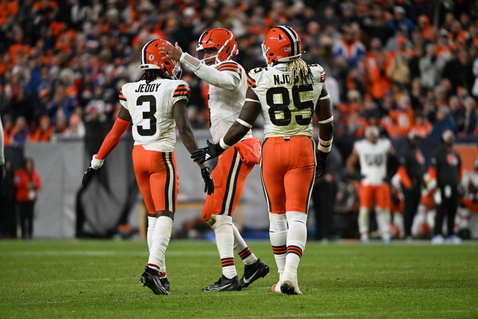 The Browns' weapons, including Jerry Jeudy (3) and David Njoku, are thriving suddenly with Jameis Winston (center) at starting quarterback. (Photo by Helen H. Richardson/MediaNews Group/The Denver Post via Getty Images)