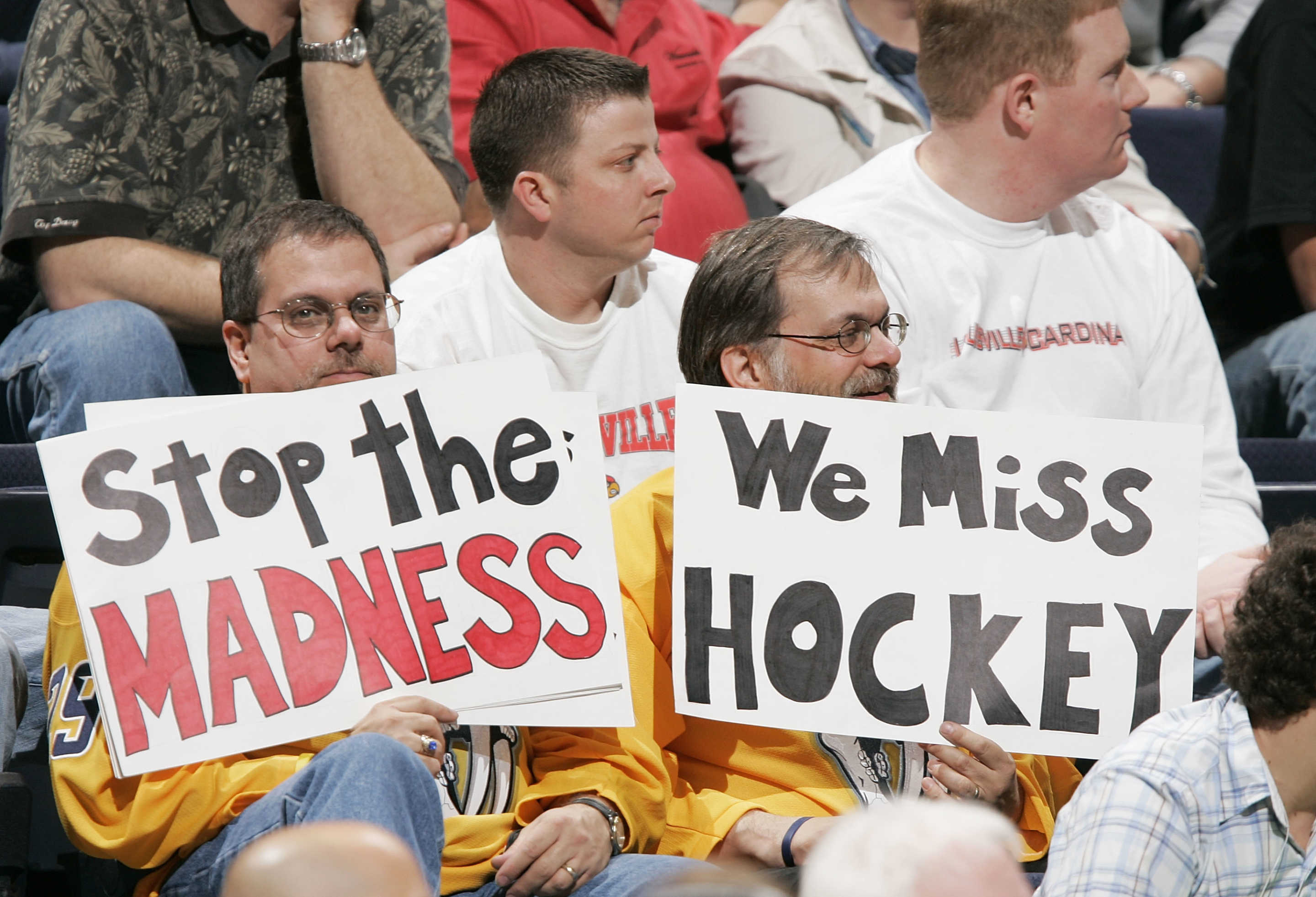 NASHVILLE, TN - MARCH 20: Fans show their feelings regarding the NHL lockout as the Florida Gators take on the Villanova Wildcats in the second round of the NCAA Division I Men's Basketball Championship at the Gaylord Entertainment Center on March 20, 2005 in Nashville, Tennessee. Villanova defeated Florida 76-65. (Photo by Brian Bahr/Getty Images)