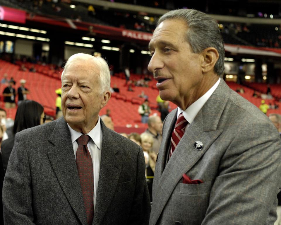 ATLANTA - NOVEMBER 9: Former president Jimmy Carter with owner Arthur Blank of the Atlanta Falcons before play against the New Orleans Saints at the Georgia Dome on November 9, 2008 in Atlanta, Georgia. (Photo by Al Messerschmidt/Getty Images) 