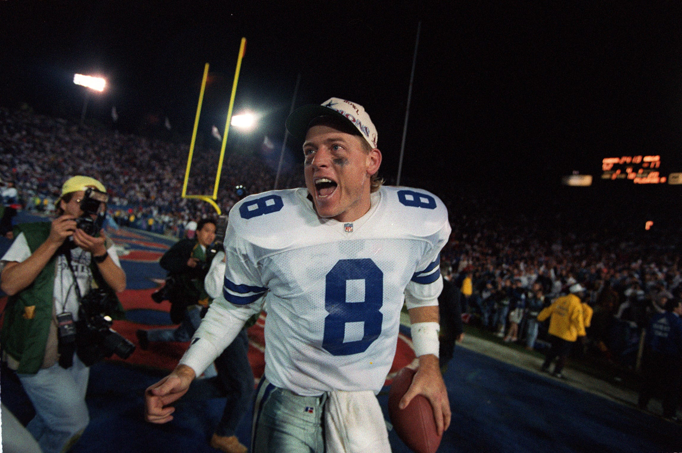 Troy Aikman won three Super Bowls with the Dallas Cowboys.Xxx E17 Troy 24 Sbsbs S Fbn