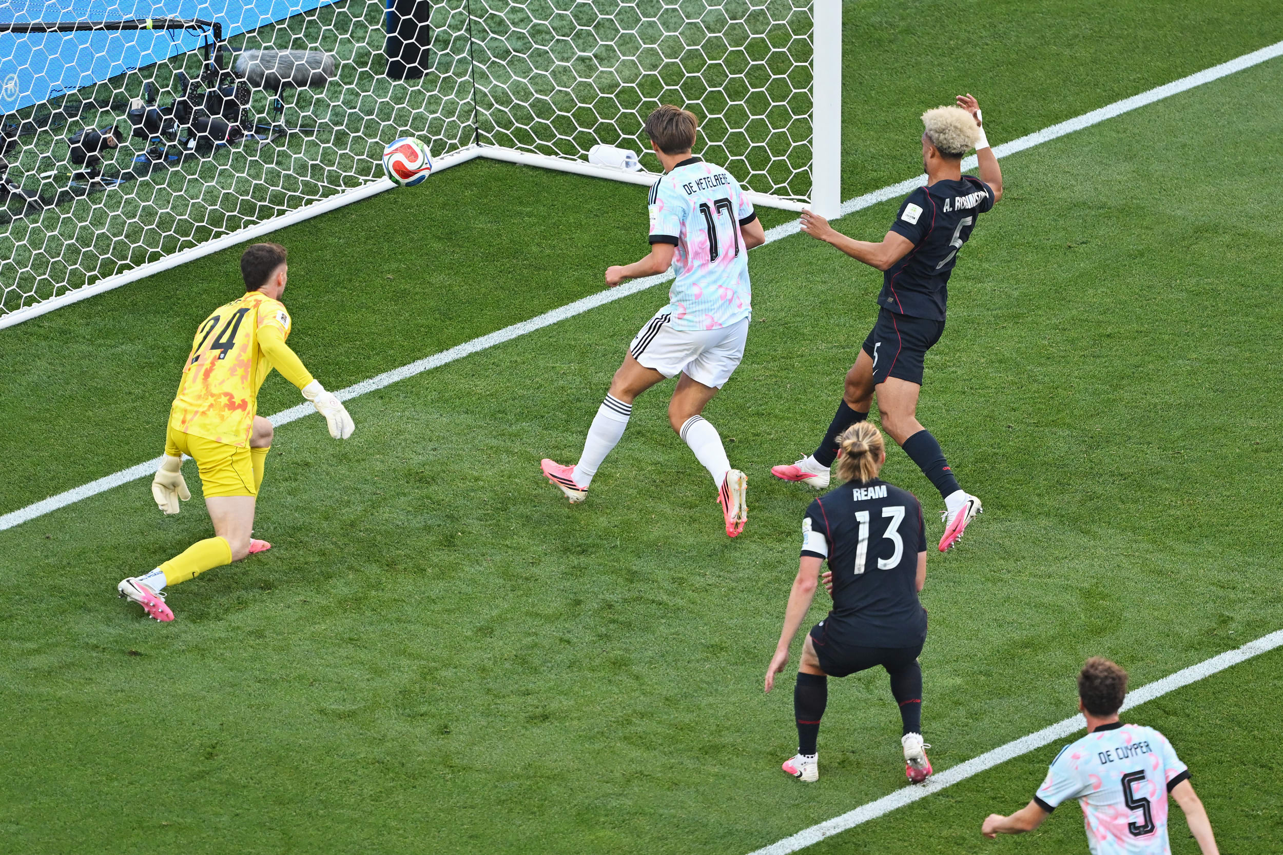 260706-belgium-vs-usa-vsb-2011-5b0d77