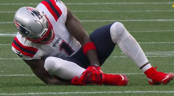 Patriots Lose A.J. Brown to IR After High-Ankle Sprain
